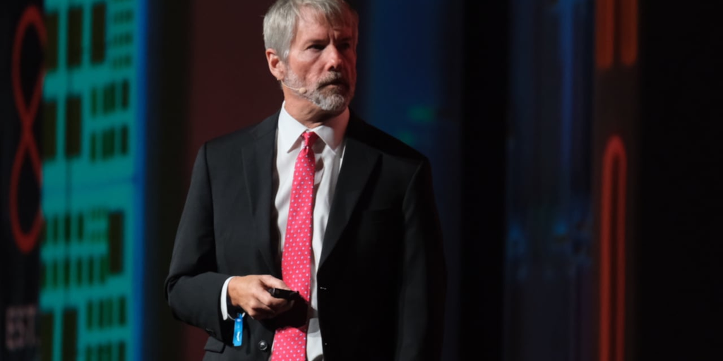 Strategy Plans to Raise Another $21 Billion to Buy Bitcoin Following Q1 Loss